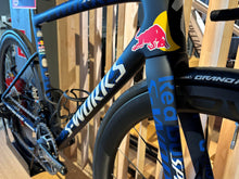 Charger l'image dans la galerie, VELO ROUTE OCCASION - TARMAC SL8 S-WORKS REDBULL